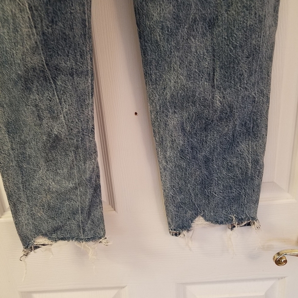 American Eagle Women's Distressed Ripped Washed Blue Jeans Size 4 Short - Picture 7 of 15